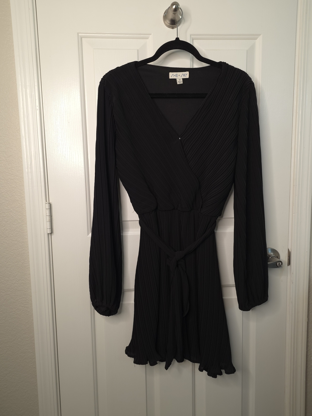 She + Sky Black Pleated Wrap Dress – Size M – Long Sleeve – Balloon Sleeves
